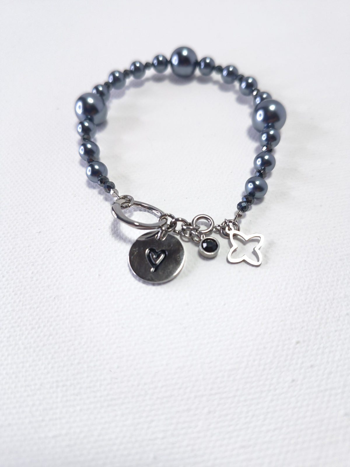 L'Espace City Onyx and Hematite Bracelet