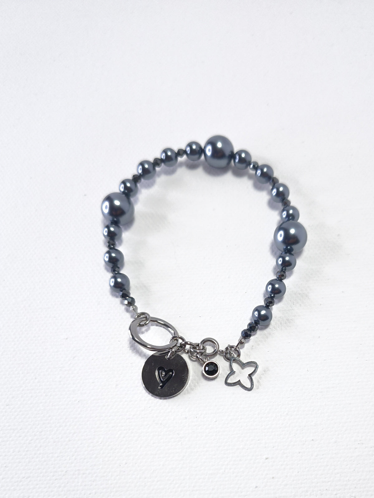 L'Espace City Onyx and Hematite Bracelet